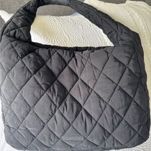 Poppy & Peonies Black Quilted Shoulder Tote